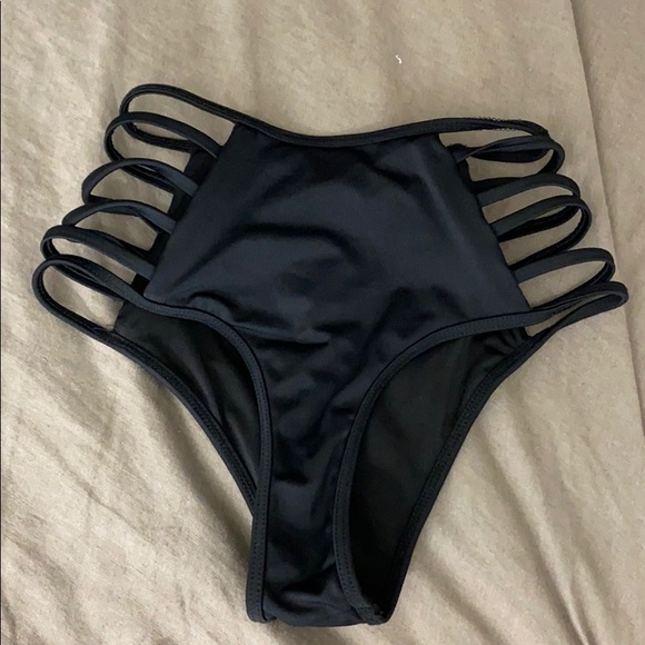 Reese Cruzan high waisted bottoms - Picture 4 of 5